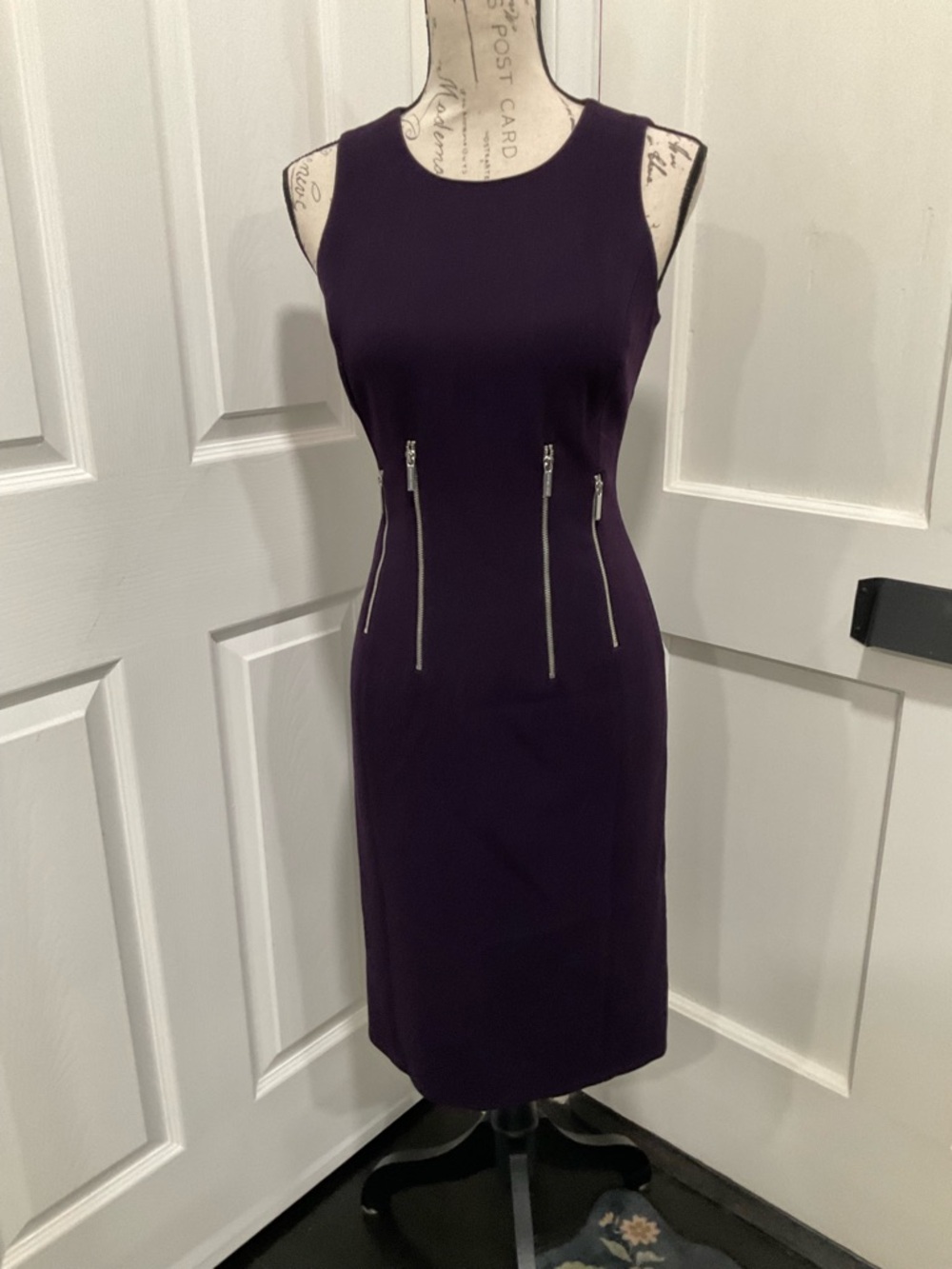 MICHAEL KORS VERTICAL ZIPPER BACK SHEATH SLEEVELESS DRESS‎